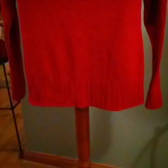 DKNY Sweater - Picture 2 of 4